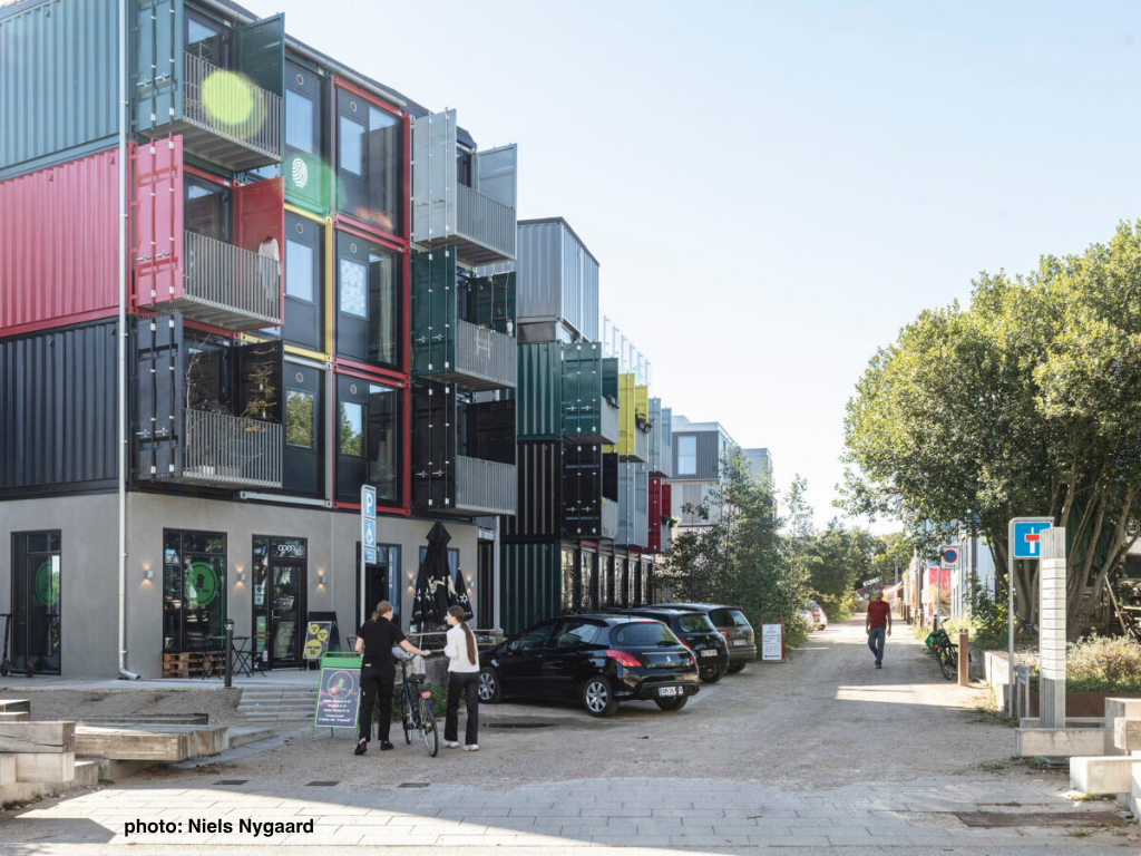 Containers as urban spaces – from storage to living environments